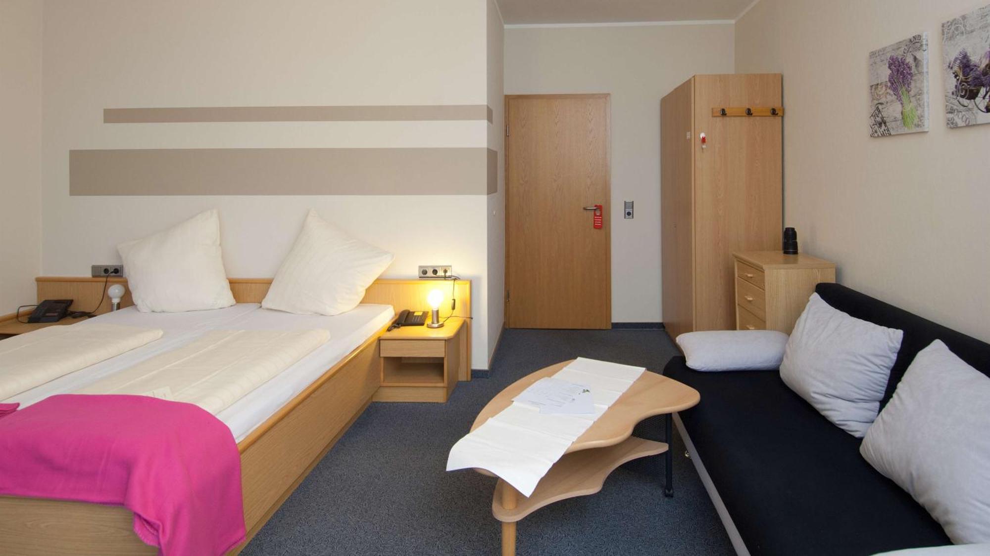 Hotel Garni Am Goetheplatz Bad Münster am Stein-Ebernburg Habitación foto