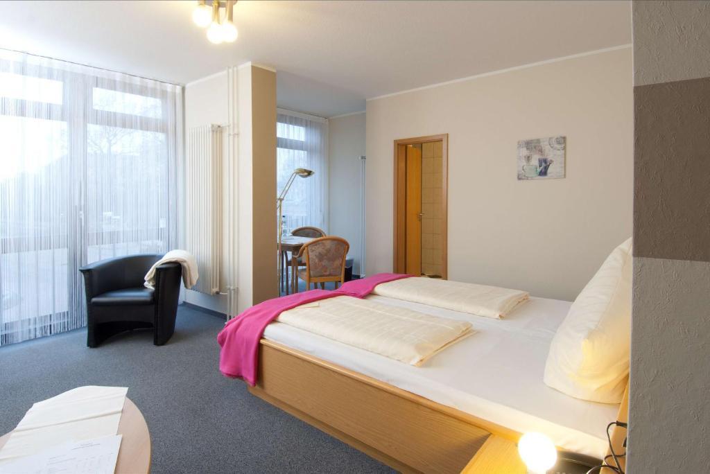 Hotel Garni Am Goetheplatz Bad Münster am Stein-Ebernburg Habitación foto