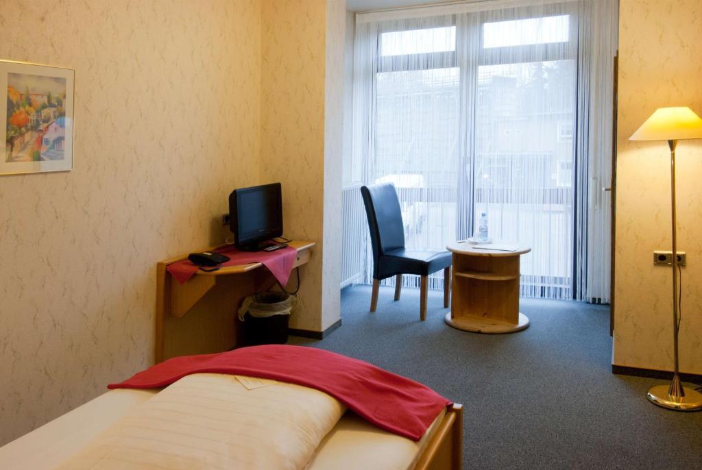 Hotel Garni Am Goetheplatz Bad Münster am Stein-Ebernburg Habitación foto